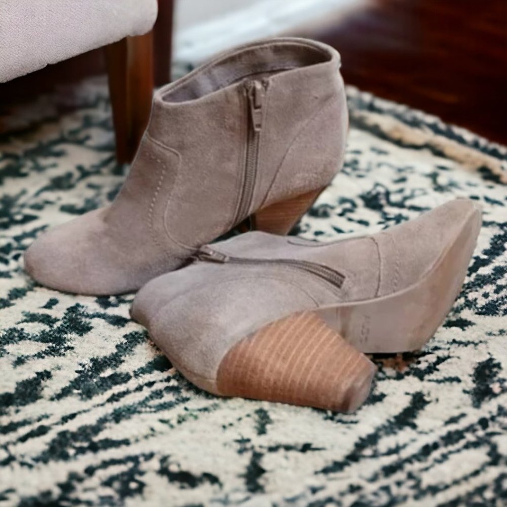 Aldo Tan Leather Suede Stacked Western Underslung Heel  Ankle Booties Size 6